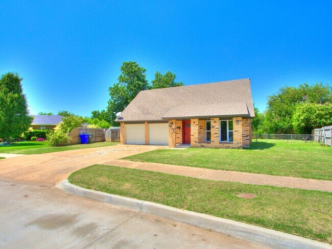 Building Photo - Stunning 4-Bedroom Home for Rent in Westwood Addition – Completely Remodeled on a Huge Lot!