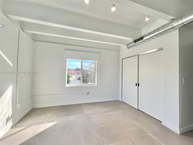 Building Photo - 6815 Edgewater Dr