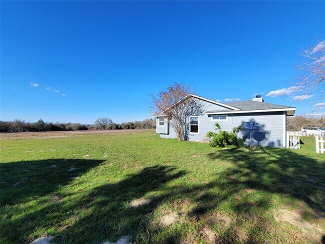 Building Photo - 208 Newcastle Dr