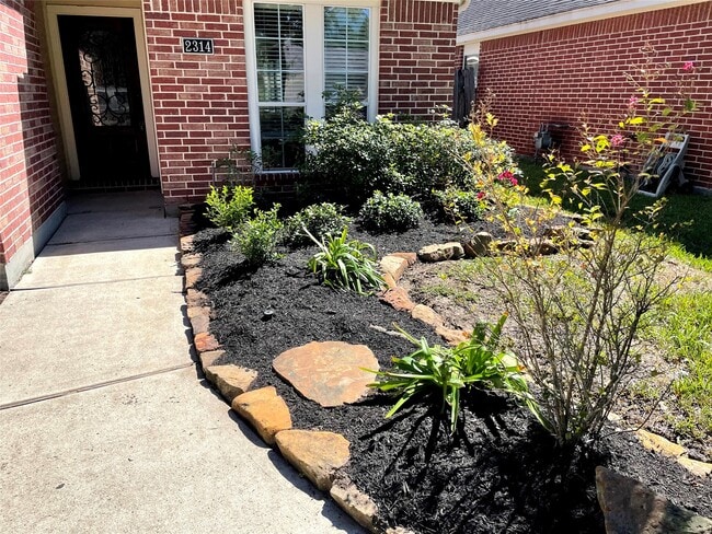 Building Photo - 2314 Colonial Springs Ln