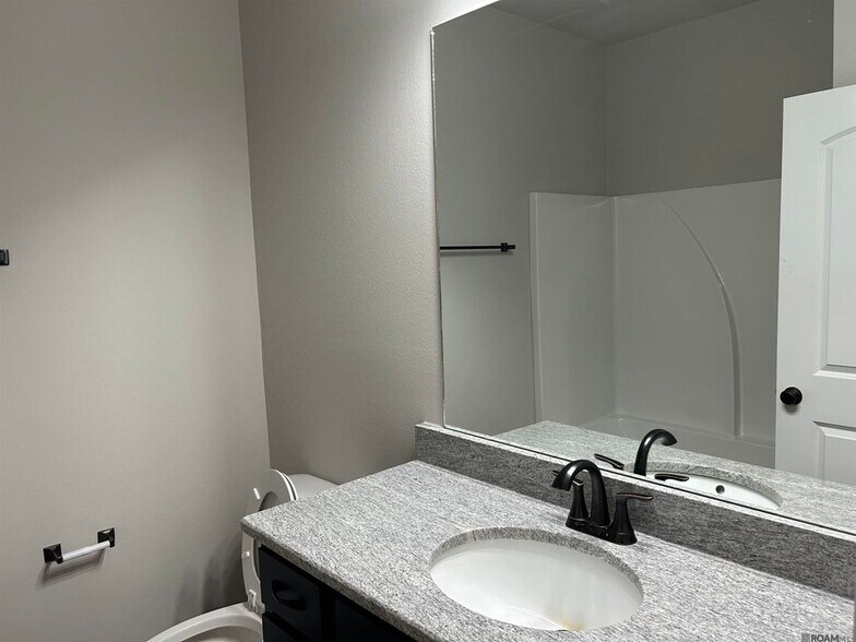 Building Photo - 24280 Cliftmere Ave