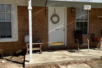 Building Photo - 1989 Gina Dr