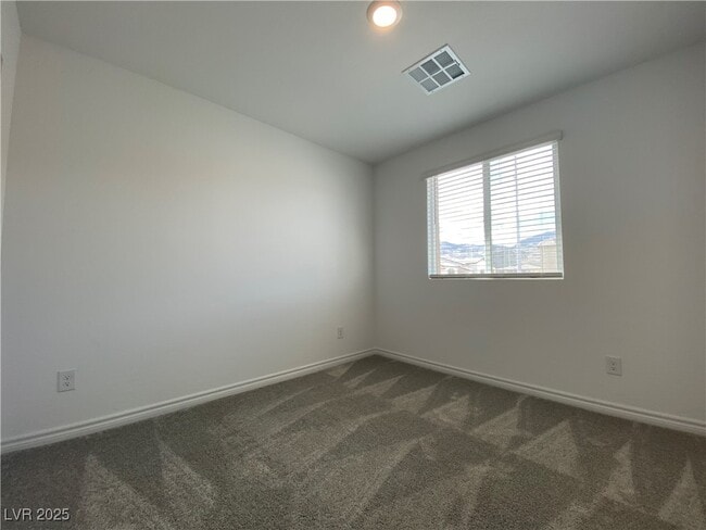 Building Photo - 6148 Foxes Dl St