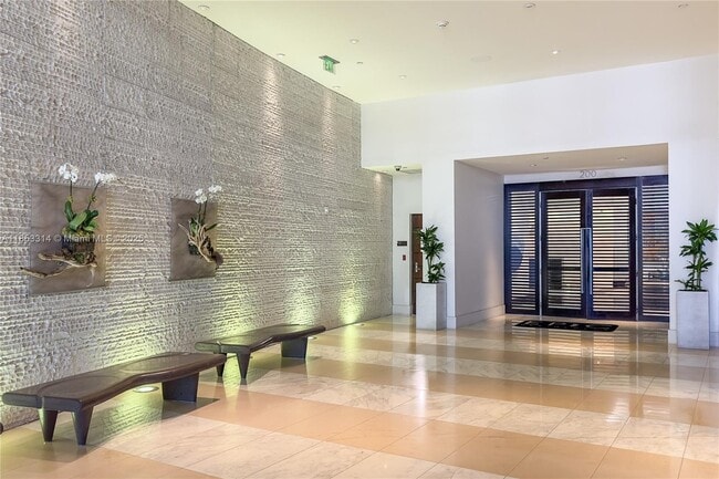 Building Photo - 200 Biscayne Blvd Way