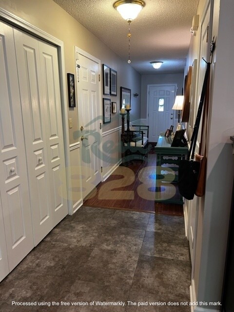 Building Photo - 37 Sunview Cir