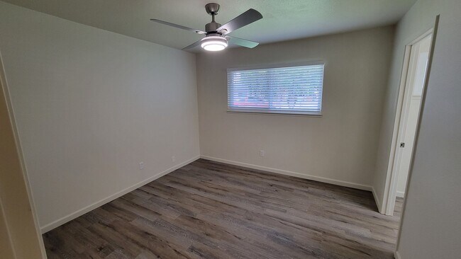 Building Photo - 541 Arrowhead Ct