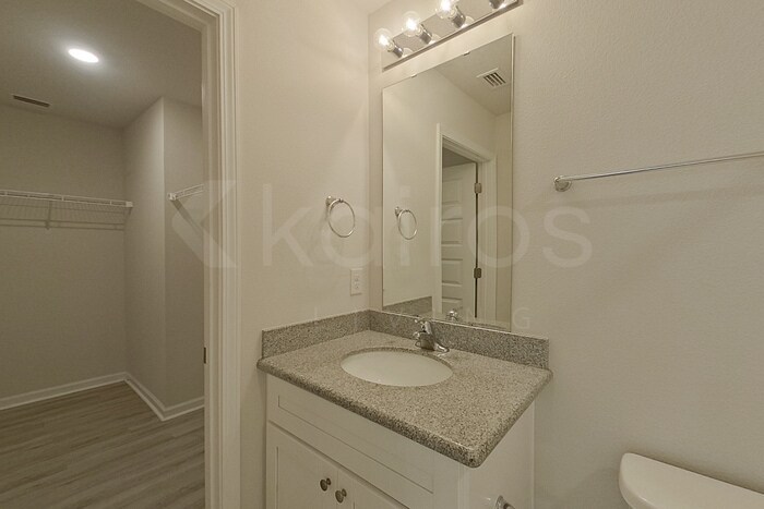 Building Photo - 124 Swallowtail Ln