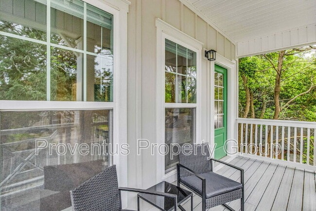 Building Photo - 1018 N D St