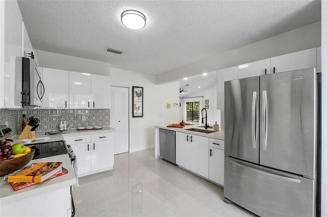 Building Photo - 7525 NW 61st Terrace