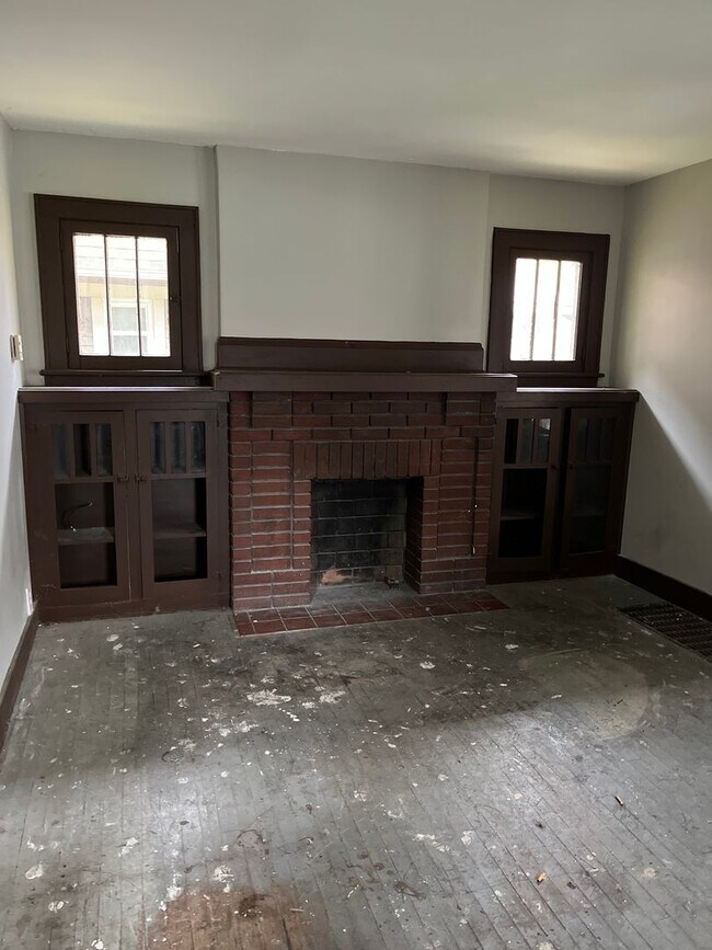 Building Photo - 1313 Manchester Rd