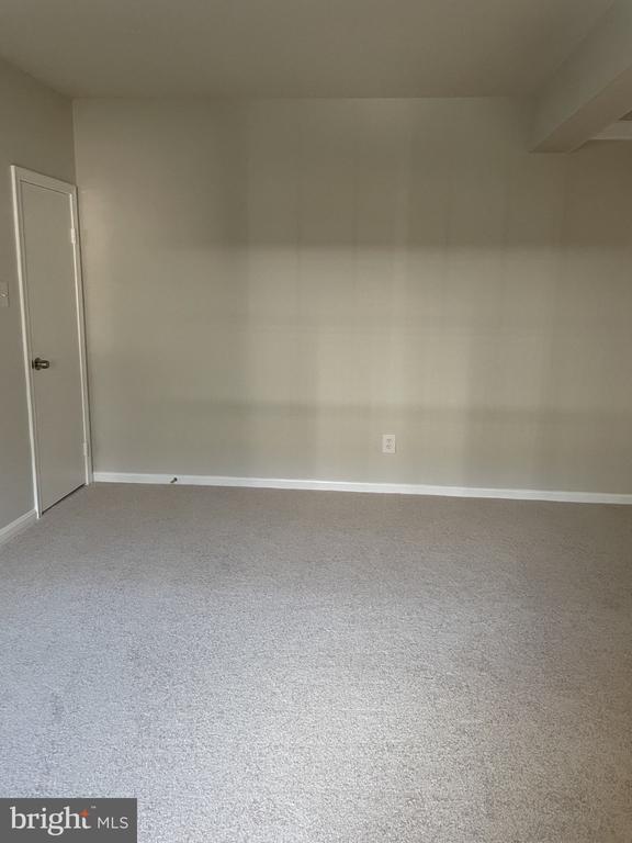 Building Photo - 3123 Patrick Henry Dr