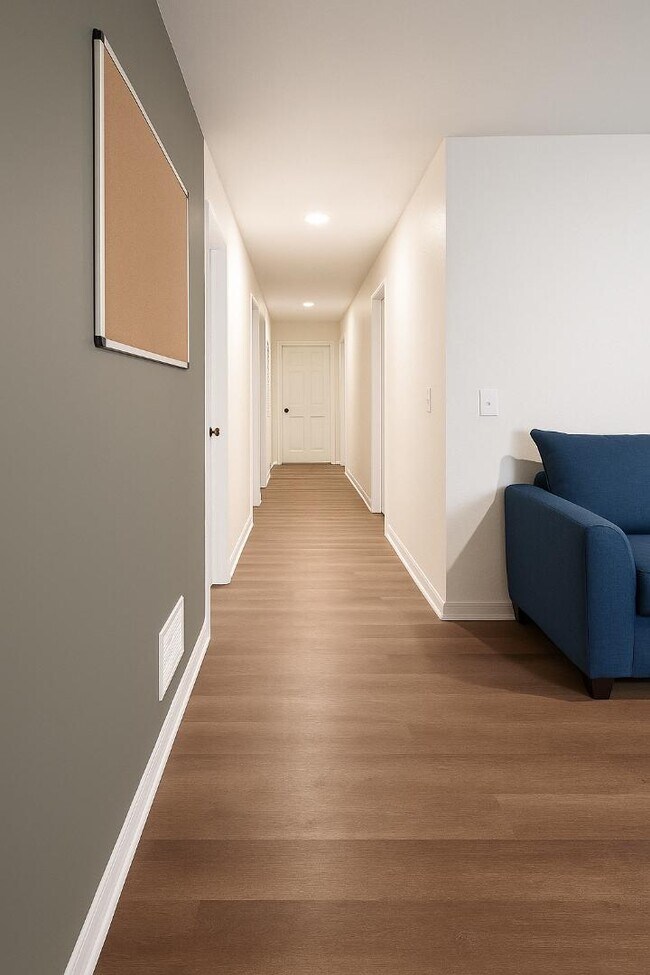 Building Photo - 1895 Ave H NW