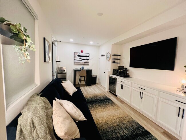 Building Photo - 2431 Cleat Ln