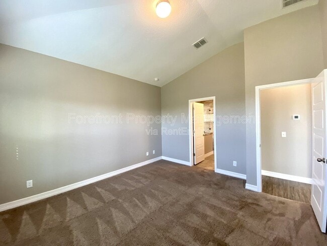 Building Photo - 1206 Ranch Falls