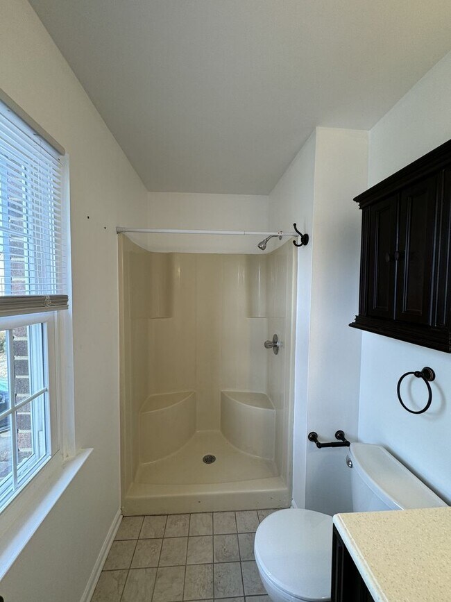 Building Photo - Cozy 3BR Townhome!