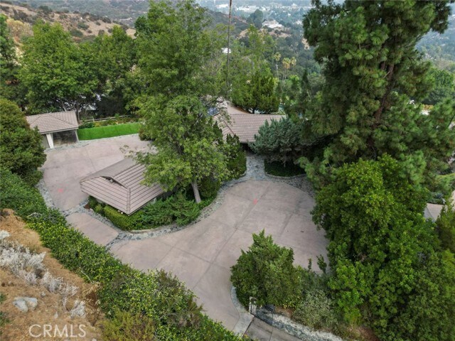 Building Photo - 1218 Flintridge Ave
