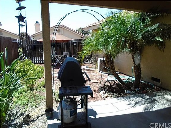 Building Photo - 811 Alondra Dr