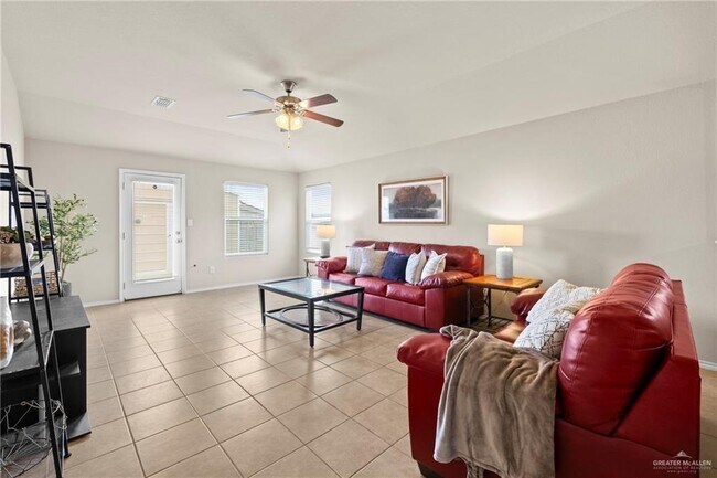 Building Photo - 33 Kika De La Garza St