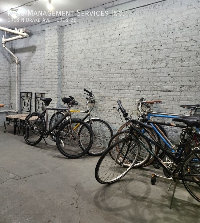 Building Photo - 1918 N Drake Ave