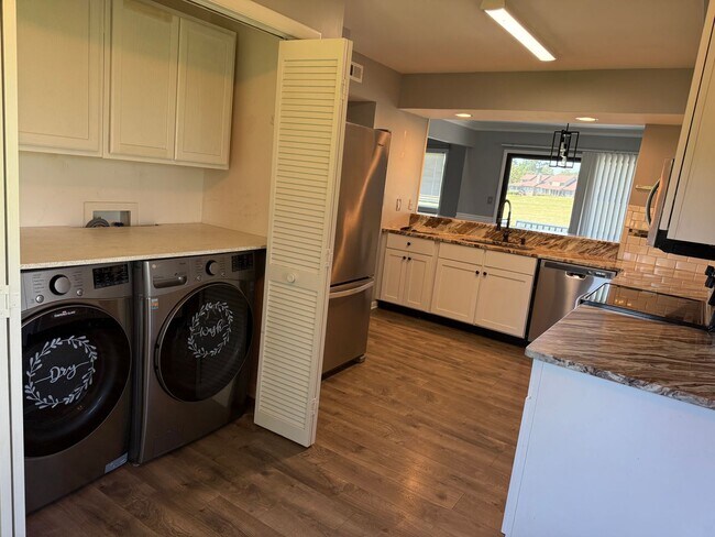 Building Photo - Beautiful 2 bedroom 2 bath unfurnished Townhome - Olde Point Golf Course - Hampstead