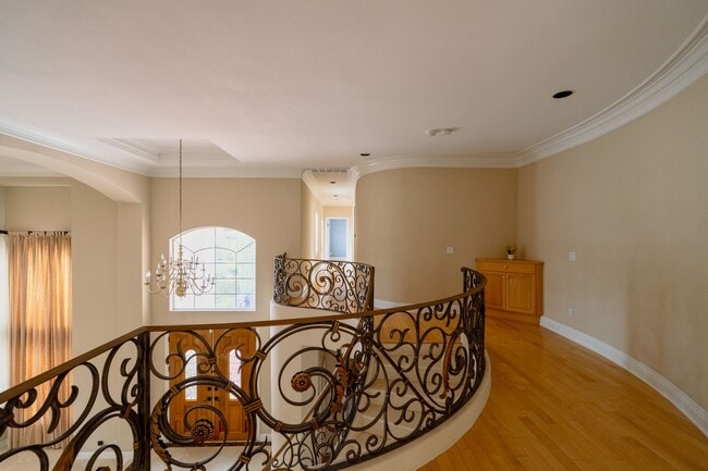 Building Photo - 8240 Sheffield Rd