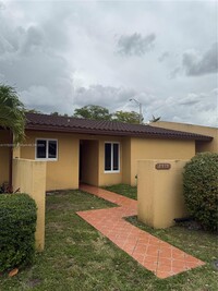 Building Photo - 8515 SW 147th Ct