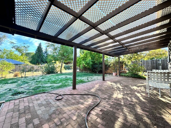 Building Photo - Gorgeous .5 acre lot in Auburn