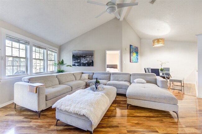 Building Photo - 7027 Brockington Dr