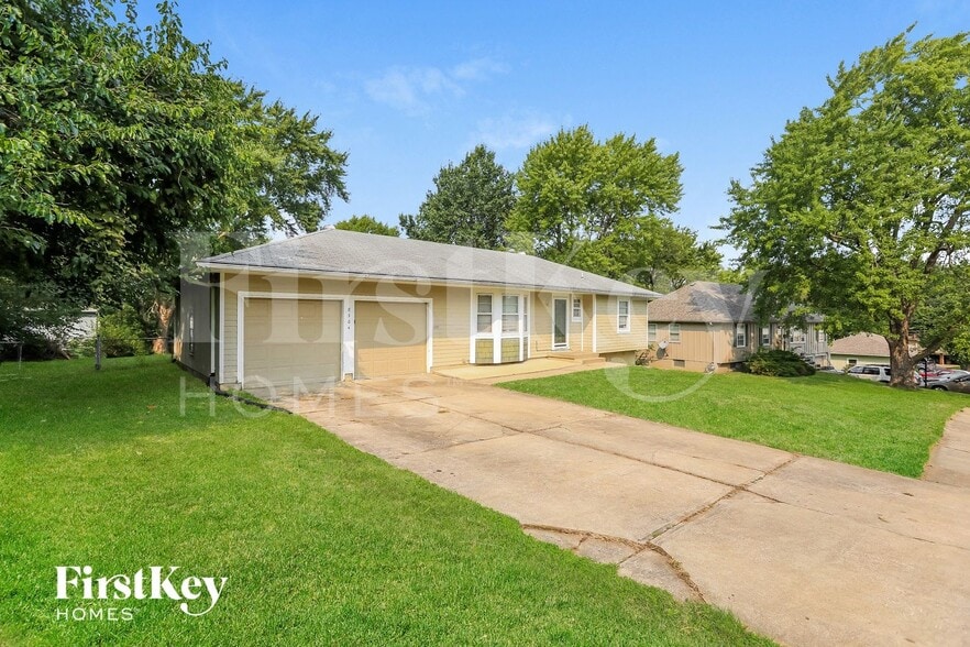 Building Photo - 8304 Hunter