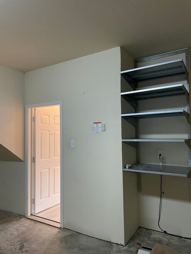 Building Photo - Available Now! Bright & Spacious 3BR/2.5BA with Loft and Two-Car Garage in Sendero Springs