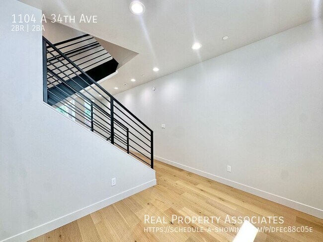 Building Photo - 1104 A 34th Ave