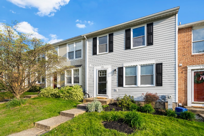 Building Photo - 131 Spruce Woods Ct