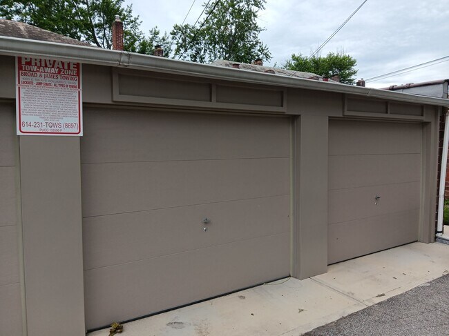 Building Photo - Sasso Banados Properties 802 Kenwick