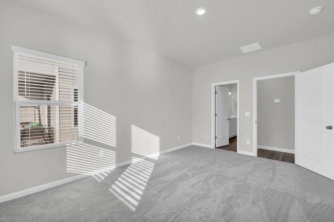 Building Photo - 246 Arnette Dr