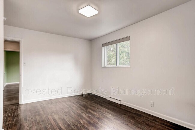 Building Photo - 3930 Bryant St