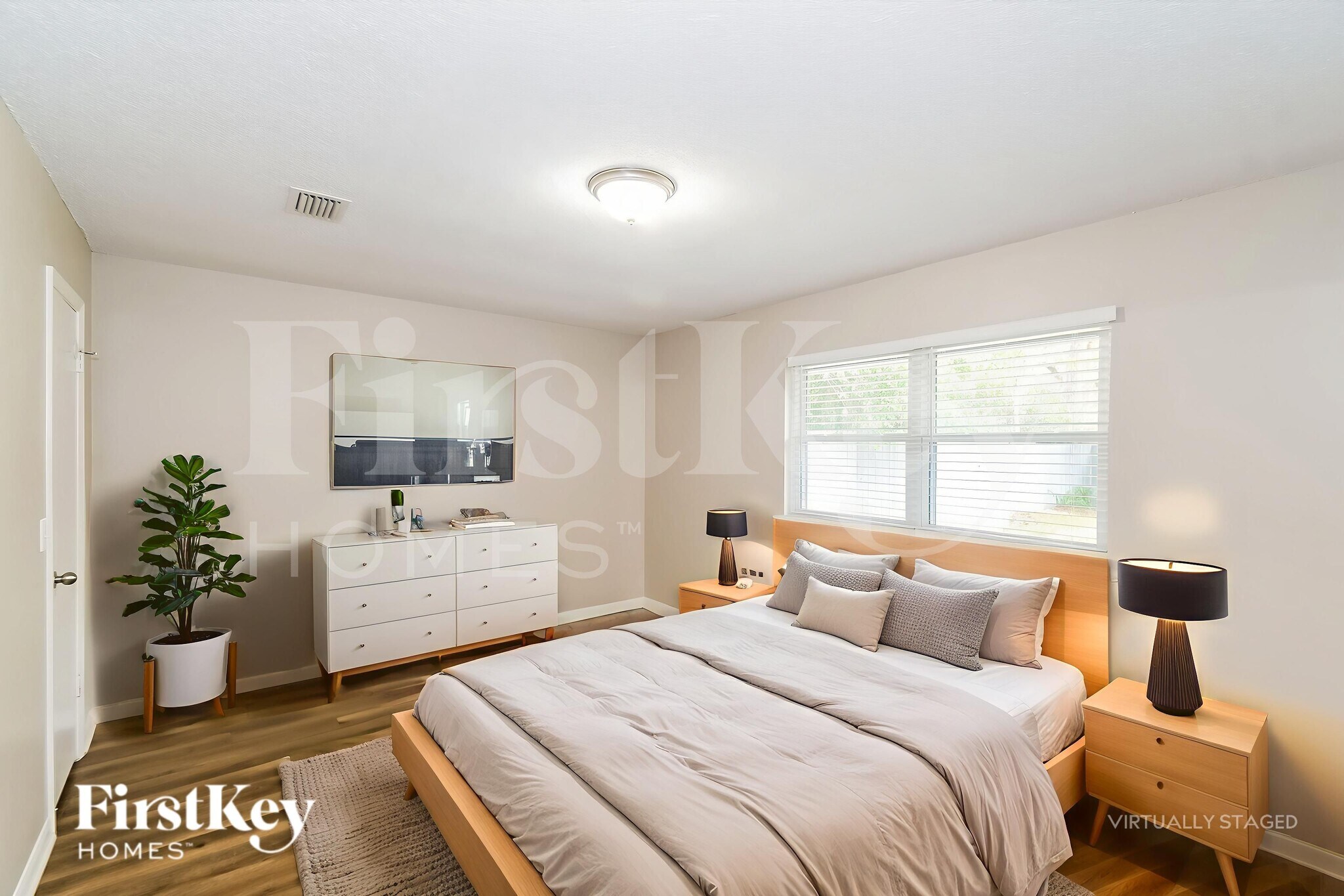 Building Photo - 3254 Remler Dr S