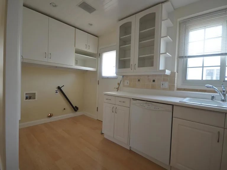 Building Photo - 6409 W 86th Pl