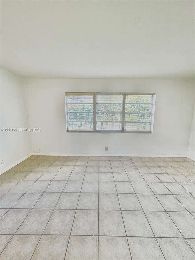 Building Photo - 1147 NW 9th Ave