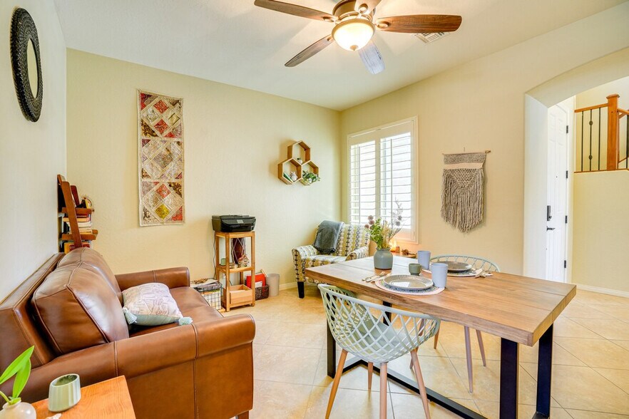 Building Photo - 17842 W Chuckwalla Canyon Rd