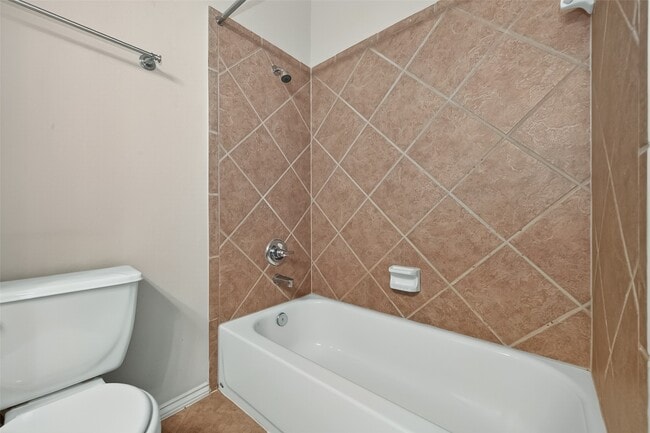 Building Photo - 17603 Burkhart Ridge Dr