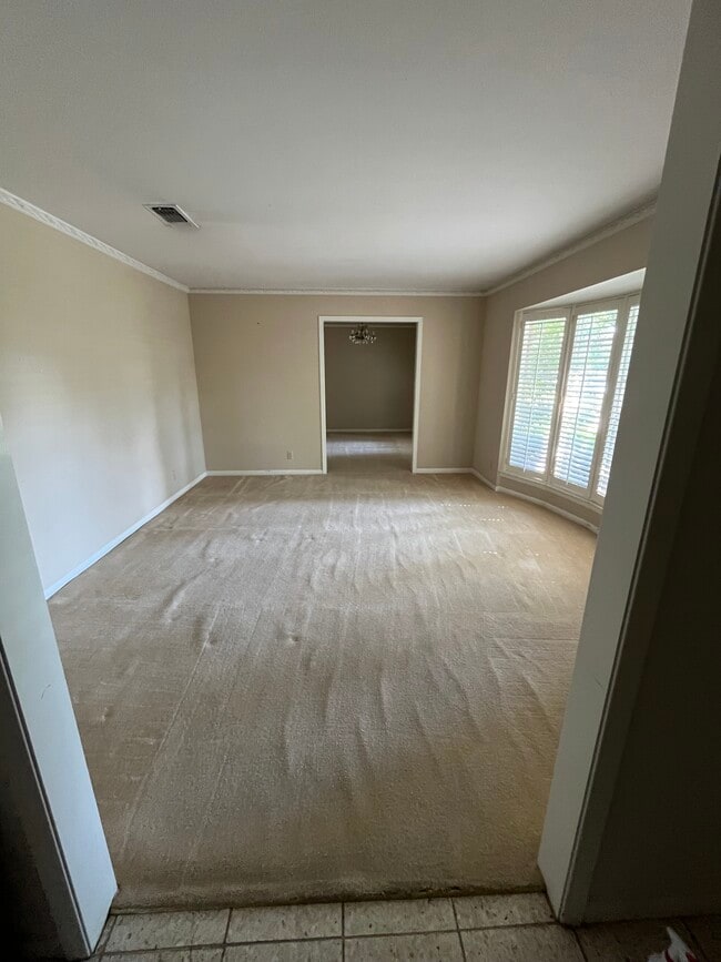 Building Photo - 1809 Yarborough Dr
