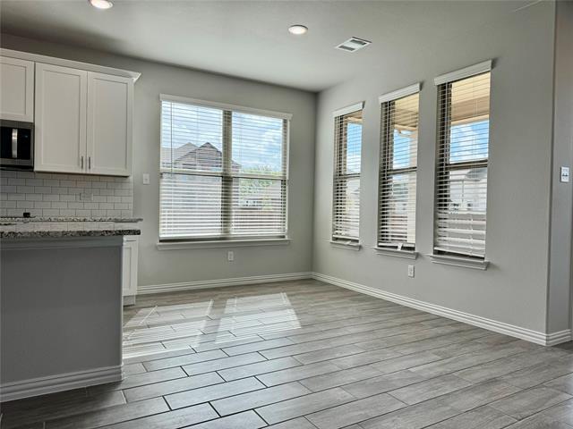 Building Photo - 910 Rosebud Trl