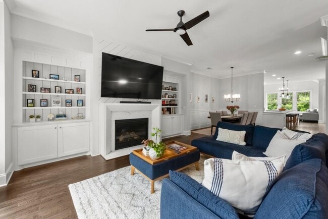 Building Photo - 2045 Bellrick Rd NW