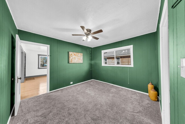 Building Photo - Beautiful Sugarhouse 3 Bedroom!