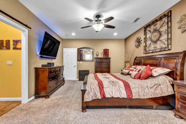 Building Photo - 6015 Stillmeadow Dr