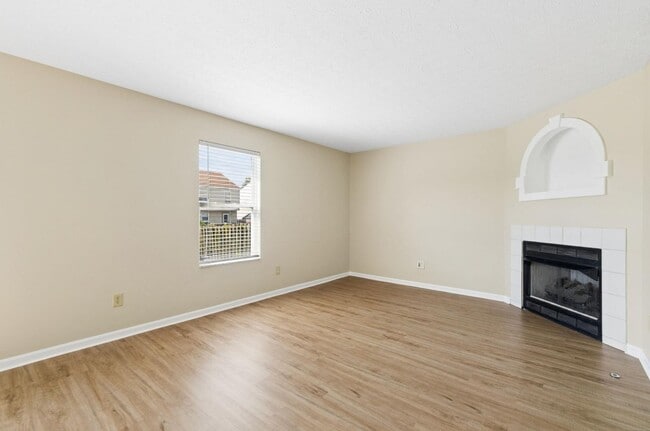 Building Photo - 4611 Thornoak Dr