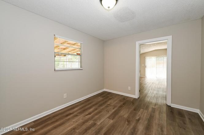 Building Photo - 10198 Luana Dr N