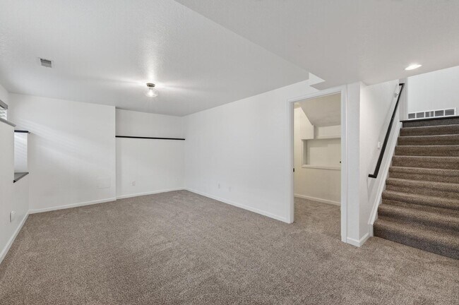 Building Photo - Updated 4bed in Parker!