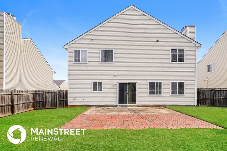 Building Photo - 706 Townsend Farm Dr
