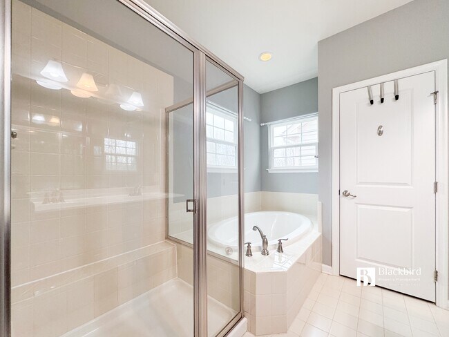 Building Photo - 13719 Port Commerce Ct